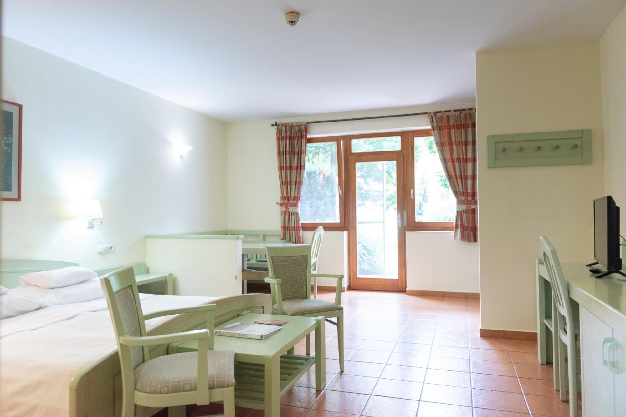 מלון Nemesnép Abbazia Country Club מראה חיצוני תמונה