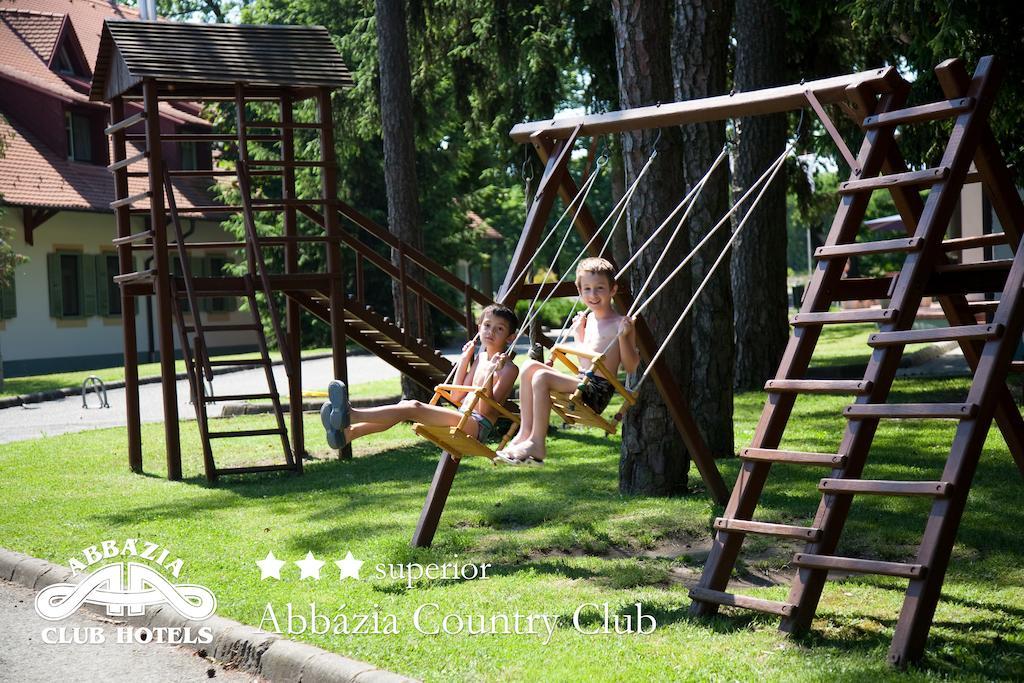 מלון Nemesnép Abbazia Country Club מראה חיצוני תמונה